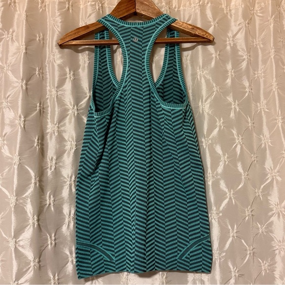 Lululemon Run Swiftly Tech Racerback Tank Top Teal Heathered Blue Tropic Chevron - Picture 8 of 15